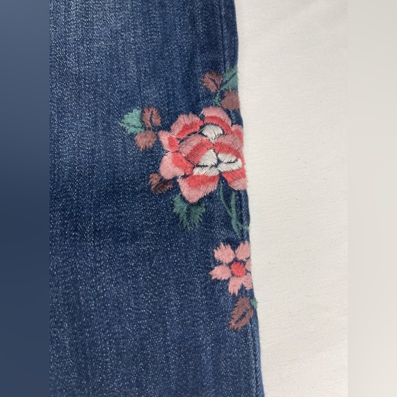 Express High Waisted Medium Wash Embroidered Ripped 90s Skinny/legging Jeans - Picture 9 of 9